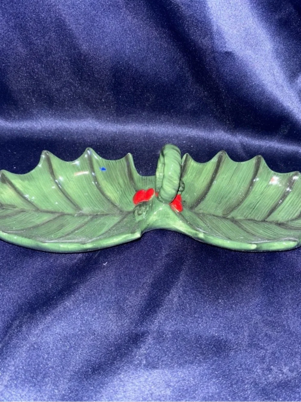 Cracker Barrel Ceramic Holly Dish with Center Handle Original Box